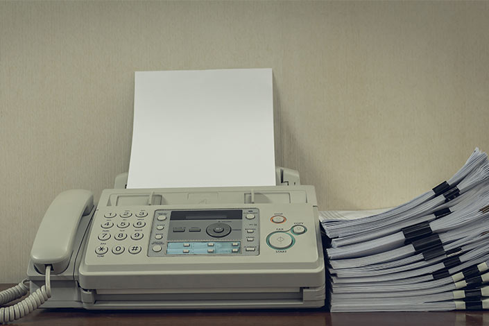 NHS bans fax machines